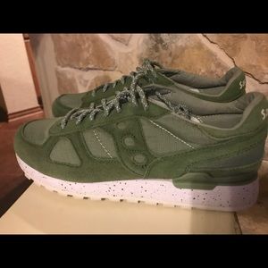 Men’s Saucony sneakers size 9